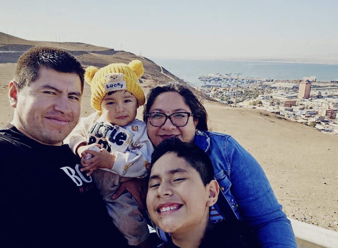 Roxana Zapata and family